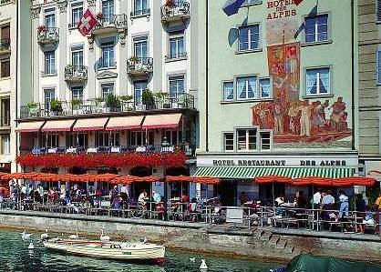 Des Alpes Hotel